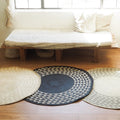 White Triangle Mat | 4' Round | Natural Base